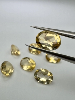 Cytryn fasetowany owal 8x6 mm