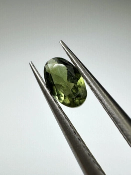 Turmalin fasetowany ciemny zielony owal 5 x 3 mm