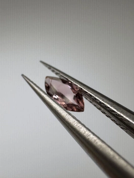 Turmalin fasetowany różowy markiza 6,7 x 3,2 mm