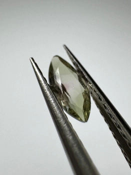 Turmalin fasetowany zielony różowy markiza 6 x 3 mm